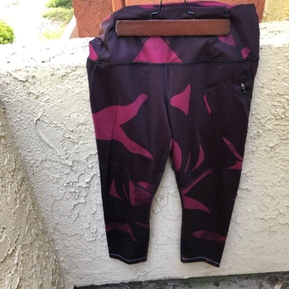 Lululemon crop pants - Picture 1 of 2